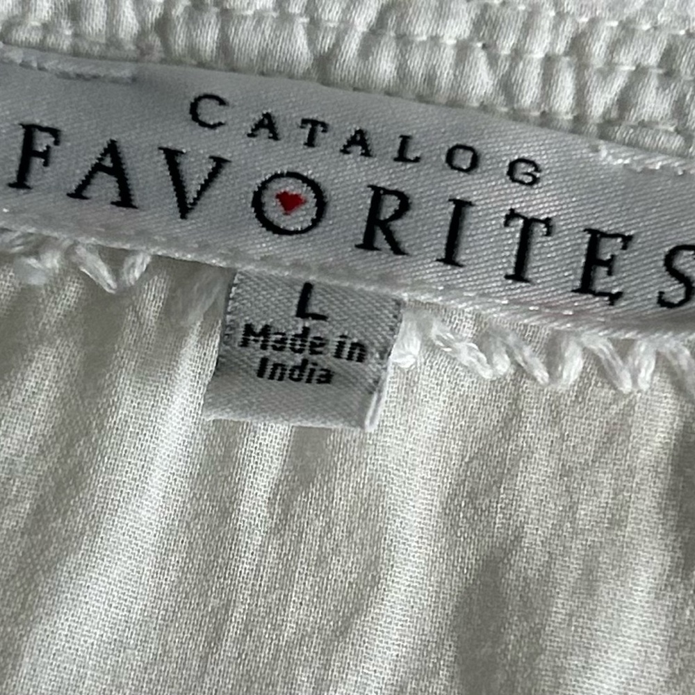 Catalog Favorites white v neck embroidered shirt, women’s large. 100% cotton. - Picture 6 of 9